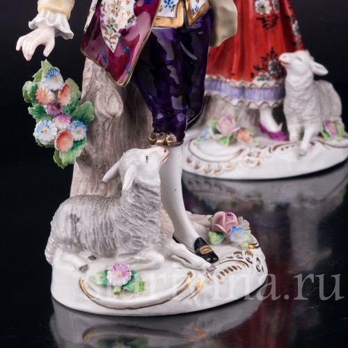 Фигурка из фарфора Танцующая пара с овечками, Sitzendorf, Германия, сер. 20 в.