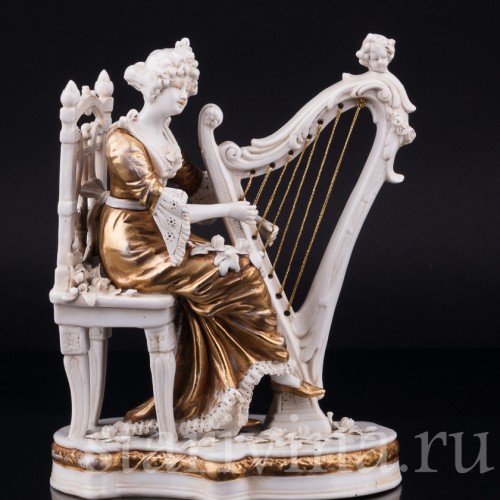 Фигурка из фарфора Девушка с арфой, Дрезден, Германия, 1920-30 гг.