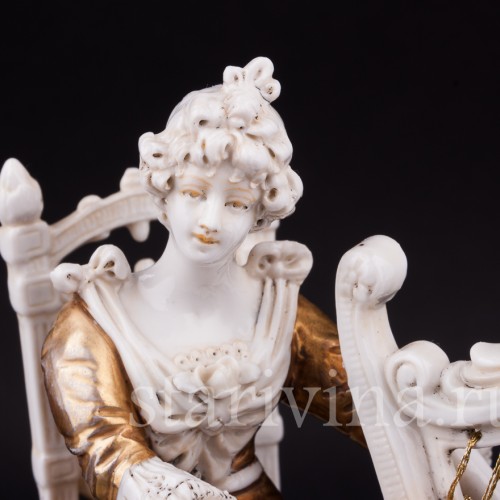 Фигурка из фарфора Девушка с арфой, Дрезден, Германия, 1920-30 гг.