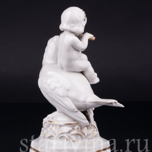 Девочка на воробье, Hertwig & Co, Германия, 1920-30 гг