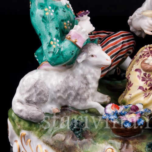 Статуэтка из фарфора Пасторальная пара с птичками и овечкой, Carl Thieme, Германия, сер. 20 в.