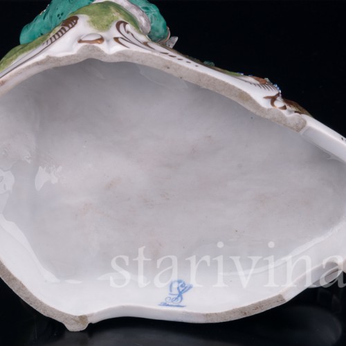 Статуэтка из фарфора Пасторальная пара с птичками и овечкой, Carl Thieme, Германия, сер. 20 в.