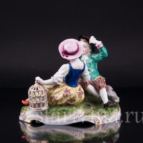 Статуэтка из фарфора Пасторальная пара с птичками и овечкой, Carl Thieme, Германия, сер. 20 в.