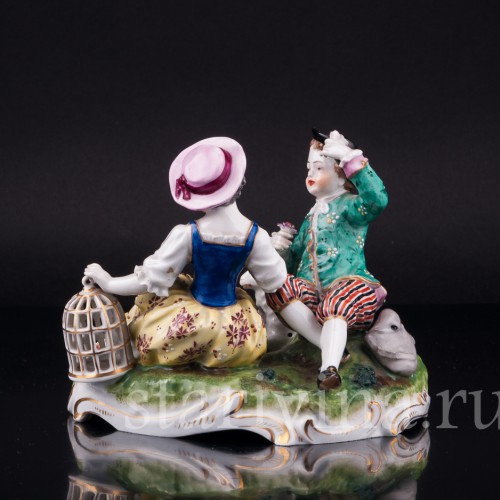 Статуэтка из фарфора Пасторальная пара с птичками и овечкой, Carl Thieme, Германия, сер. 20 в.