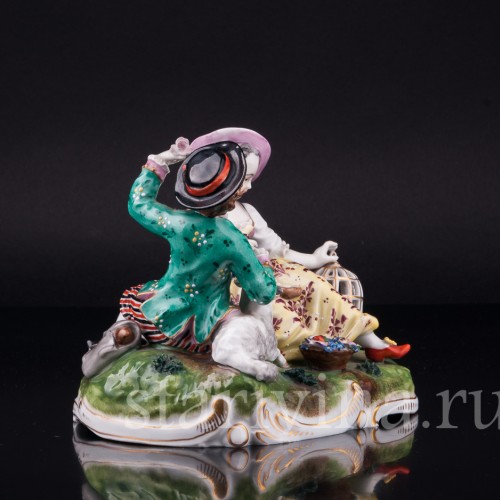 Статуэтка из фарфора Пасторальная пара с птичками и овечкой, Carl Thieme, Германия, сер. 20 в.