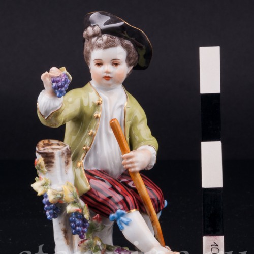 Мальчик с виноградом, Meissen, Германия, вт. пол. 20 в
