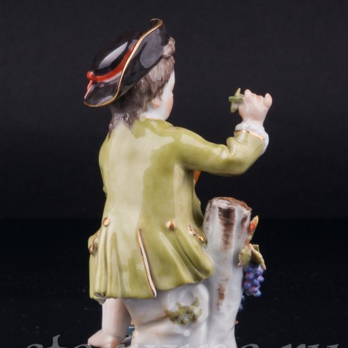 Мальчик с виноградом, Meissen, Германия, вт. пол. 20 в