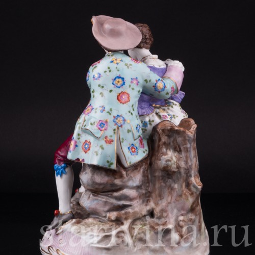 Антикварная статуэтка из фарфора Пасторальная пара, Volkstedt, Германия, 19 в.