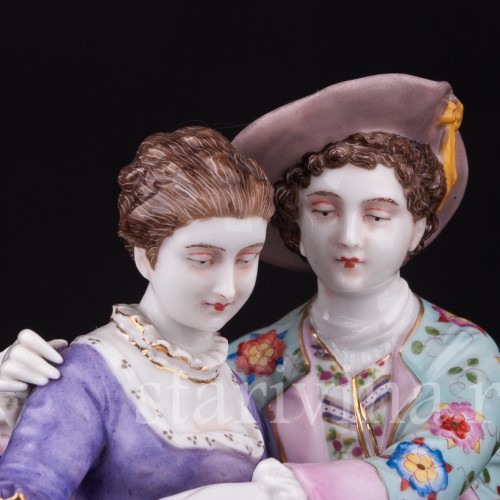 Антикварная статуэтка из фарфора Пасторальная пара, Volkstedt, Германия, 19 в.