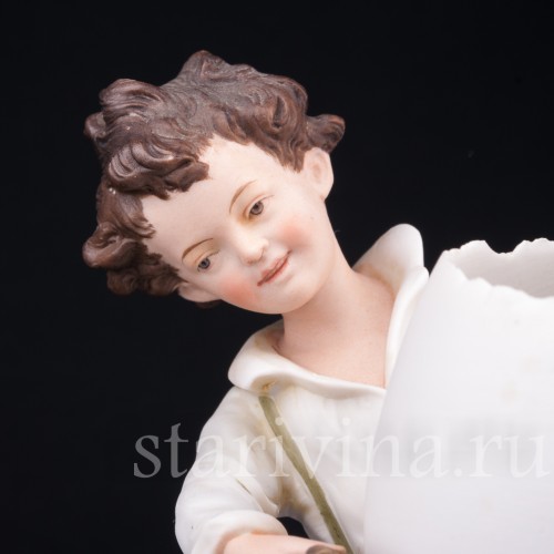 Старинная фигурка из фарфора Мальчик с пасхальной корзиной, Volkstedt, Германия, кон. 19 в.
