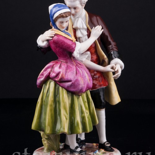 Фигурка романтической пары из фарфора Влечение, Von Schierholz, Германия, нач. 20 в.