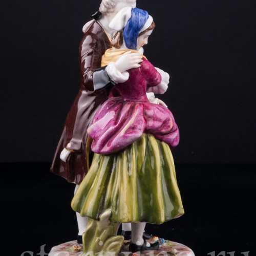 Фигурка романтической пары из фарфора Влечение, Von Schierholz, Германия, нач. 20 в.