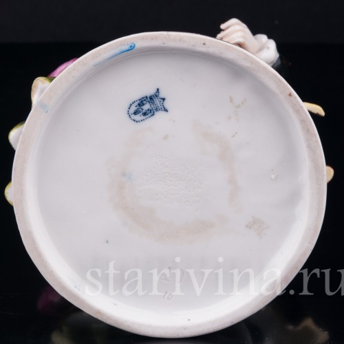 Фигурка романтической пары из фарфора Влечение, Von Schierholz, Германия, нач. 20 в.