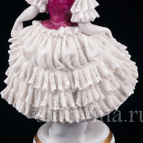 Девушка в розовой шляпке, кружевная, Volkstedt, Германия, до 1935 г