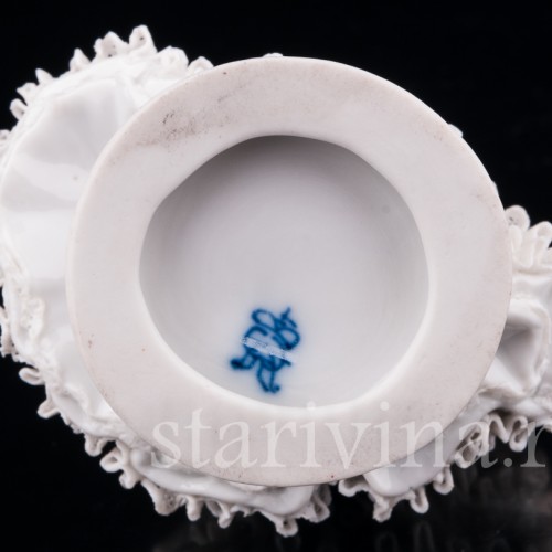 Девушка в розовой шляпке, кружевная, Volkstedt, Германия, до 1935 г