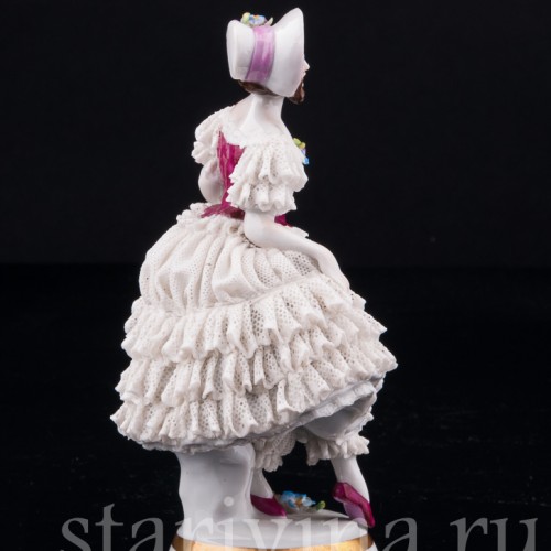 Девушка в розовой шляпке, кружевная, Volkstedt, Германия, до 1935 г