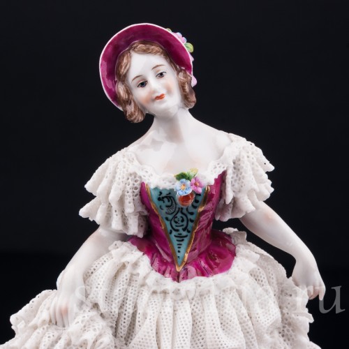 Девушка в розовой шляпке, кружевная, Volkstedt, Германия, до 1935 г