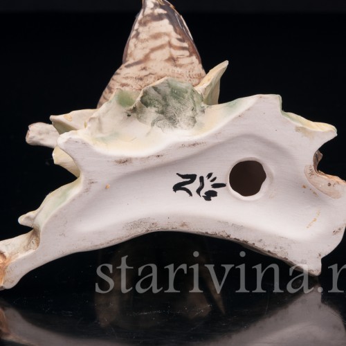 Крапивник на ветке, Capodimonte, Италия, сер. 20 в