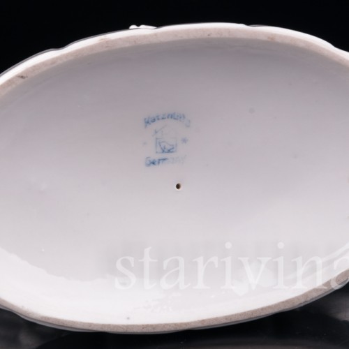 Девочка на кузнечике, Hertwig & Co, Германия, нач. 20 в