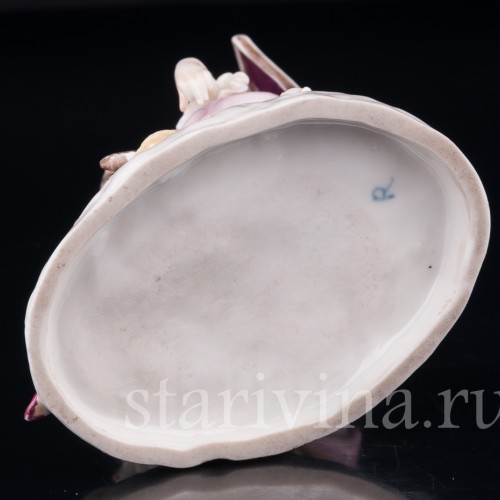 Девушка и играющий котенок, миниатюра, Volkstedt, Германия, 19 в