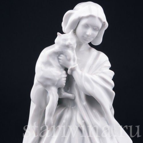 Девушка с кошкой, Volkstedt, Германия, вт. пол. 20 в