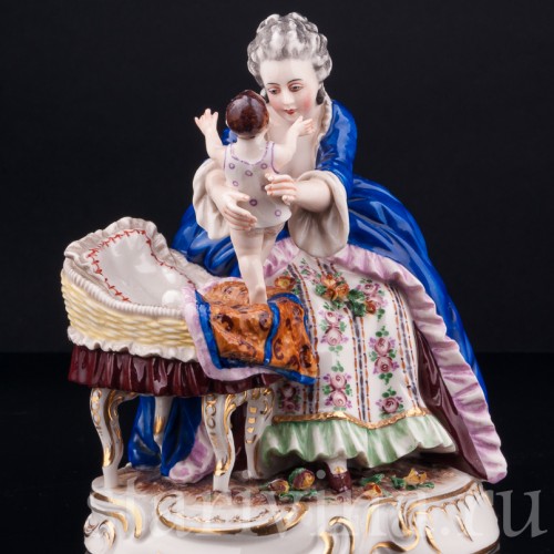 Старинная композиция из фарфора У колыбели, Ackermann & Fritze, Германия, нач. 20 в.