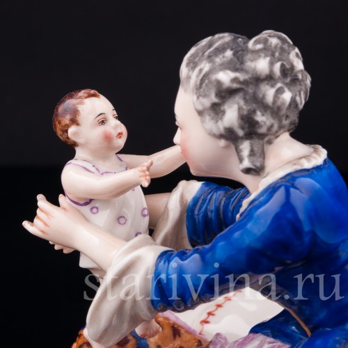 Старинная композиция из фарфора У колыбели, Ackermann & Fritze, Германия, нач. 20 в.