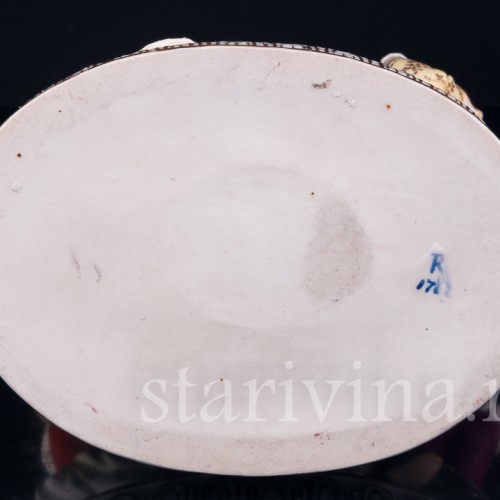 Старинная фарфорвая композиция "Непростой выбор", Volkstedt, Германия, 19 в.