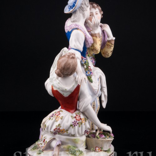 Старинная фарфорвая композиция "Непростой выбор", Volkstedt, Германия, 19 в.