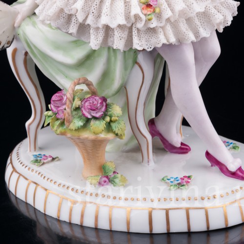 Девушка с веером и букетом цветов, кружевная, E. A. Muller, Германия, нач. 20 в