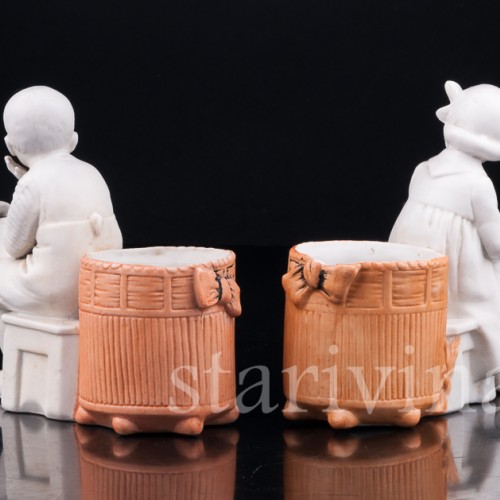 "На уроке", парные вазочки с детьми, Unger, Schneider & Cie, Германия, нач. 20 в