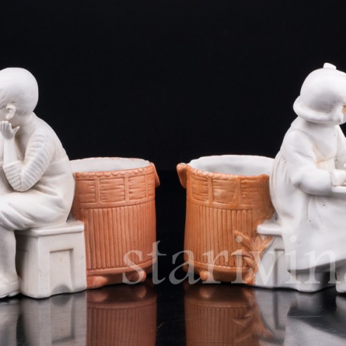 "На уроке", парные вазочки с детьми, Unger, Schneider & Cie, Германия, нач. 20 в