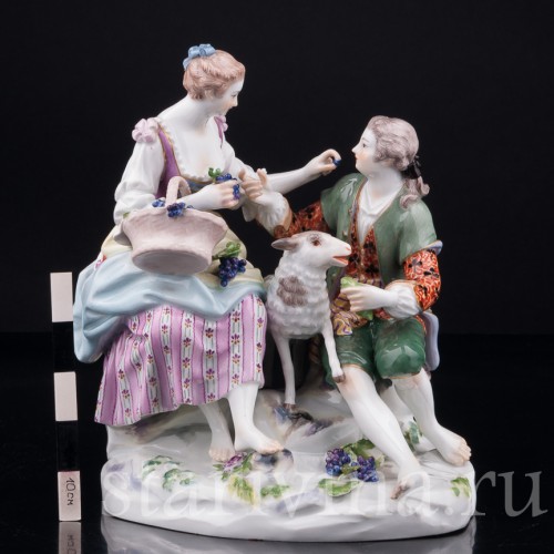 Фарфорвая статуэтка Пара виноградом и овечкой, Meissen, Германия, сер. 20 в.