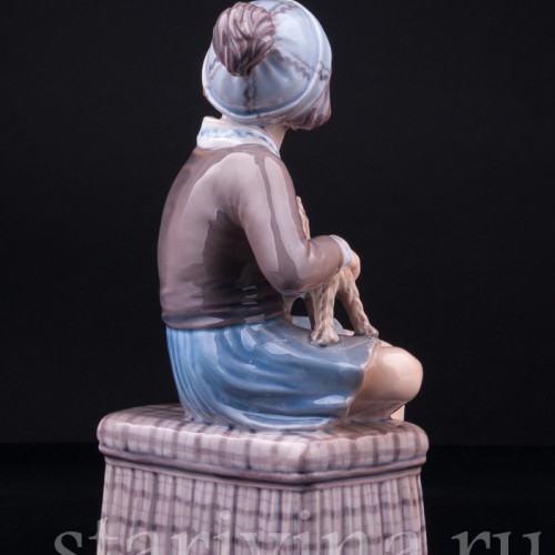 Девочка с рождественским козликом, Dahl Jensen, Дания