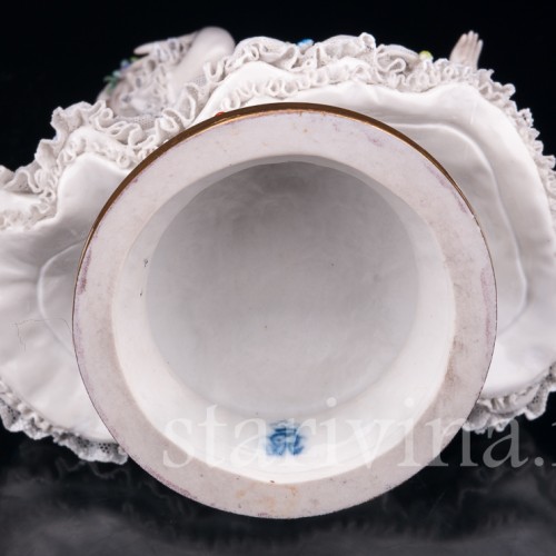 Девушка в кружевном платье, Volkstedt, Германия, до 1935 г