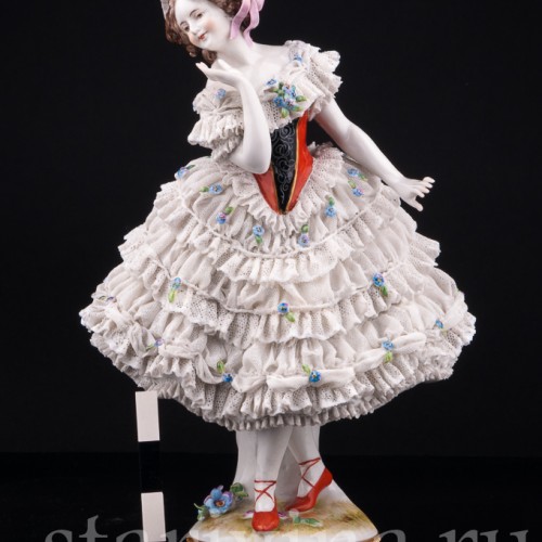 Девушка в кружевном платье, Volkstedt, Германия, до 1935 г