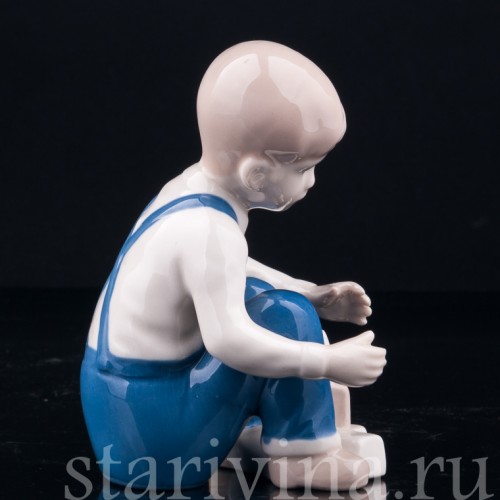 Фигурка из фарфора Мальчик с кубиками, Grafenthal, Германия, вт. пол. 20 в.