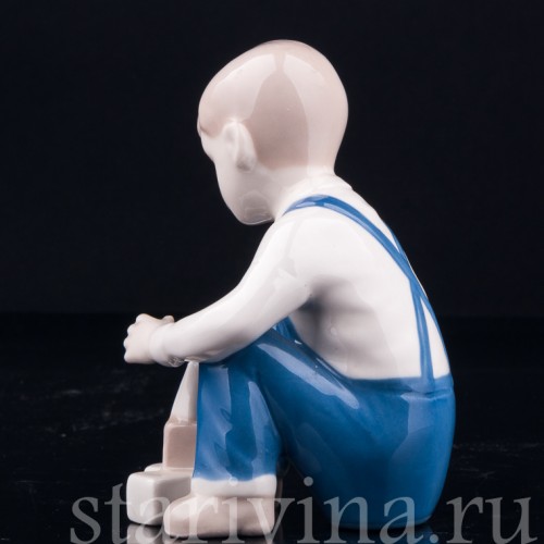 Фигурка из фарфора Мальчик с кубиками, Grafenthal, Германия, вт. пол. 20 в.
