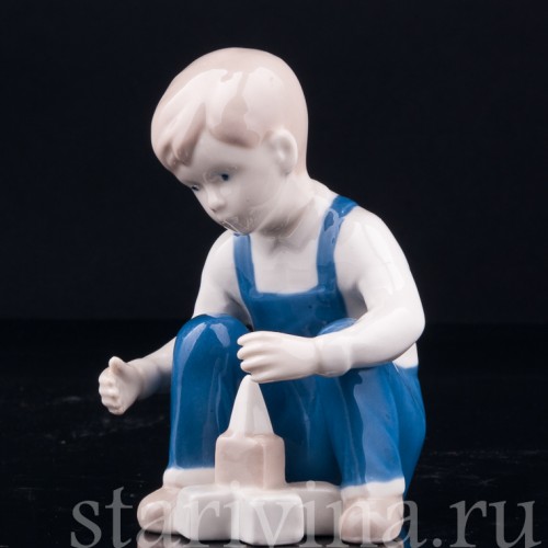 Фигурка из фарфора Мальчик с кубиками, Grafenthal, Германия, вт. пол. 20 в.