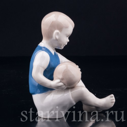 Мальчик с мячом, Grafenthal, Германия, вт. пол. 20 в