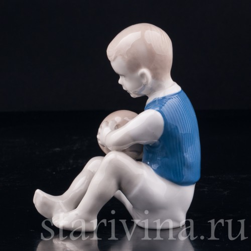 Мальчик с мячом, Grafenthal, Германия, вт. пол. 20 в
