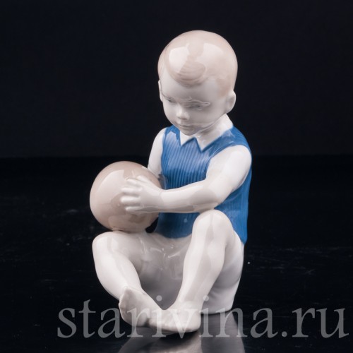 Мальчик с мячом, Grafenthal, Германия, вт. пол. 20 в