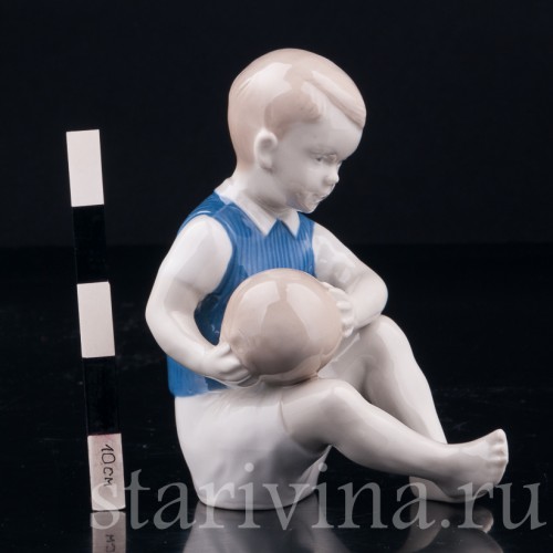 Мальчик с мячом, Grafenthal, Германия, вт. пол. 20 в