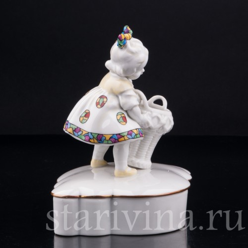 Девочка с корзиной, шкатулка, Hertwig & Co, Германия, 1920-30 гг