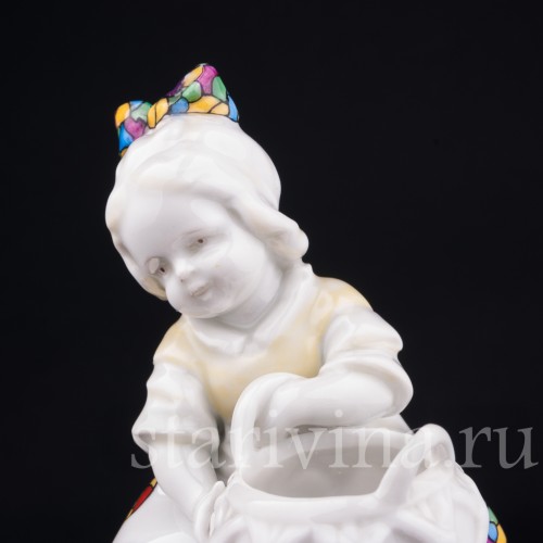 Девочка с корзиной, шкатулка, Hertwig & Co, Германия, 1920-30 гг