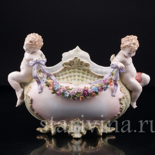 Ваза Путти с гирляндой цветов, Muller & Co, Германия, кон. 19 - нач. 20 вв