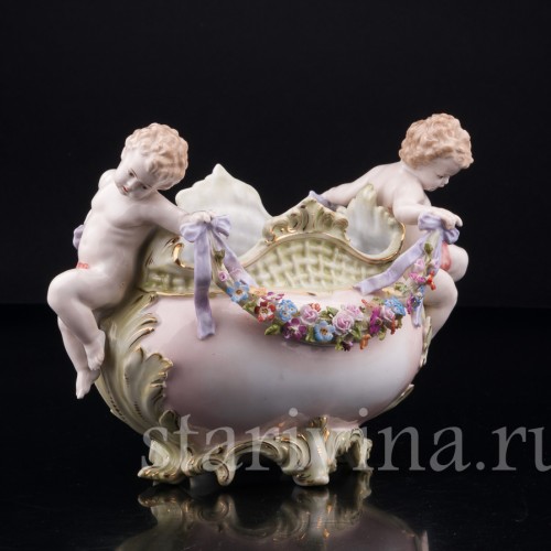 Ваза Путти с гирляндой цветов, Muller & Co, Германия, кон. 19 - нач. 20 вв