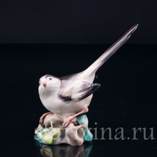 Статуэтка из фарфора птицы Длиннохвостая синица, Augarten, Австрия, сер. 20 в.