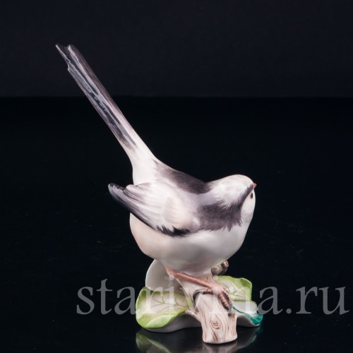 Статуэтка из фарфора птицы Длиннохвостая синица, Augarten, Австрия, сер. 20 в.