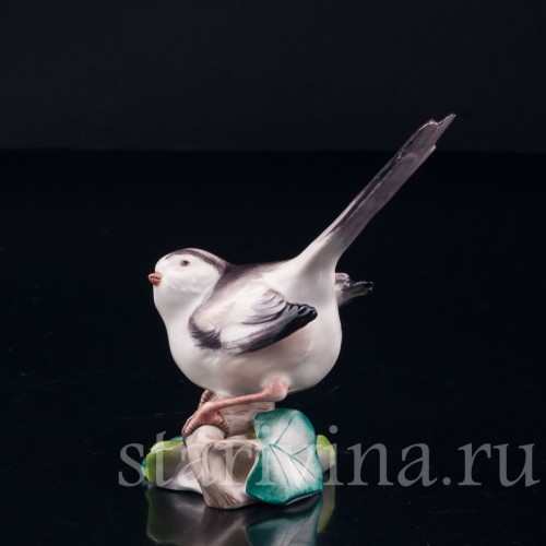 Статуэтка из фарфора птицы Длиннохвостая синица, Augarten, Австрия, сер. 20 в.